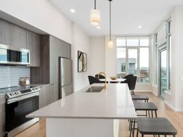 featured image of 200 E 7th Ave