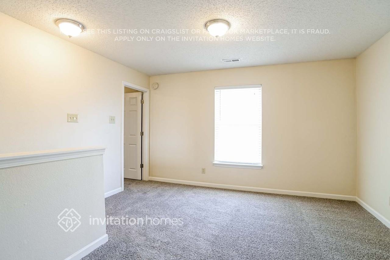 1905 Dunsmore Ln - Photo 7 of 13