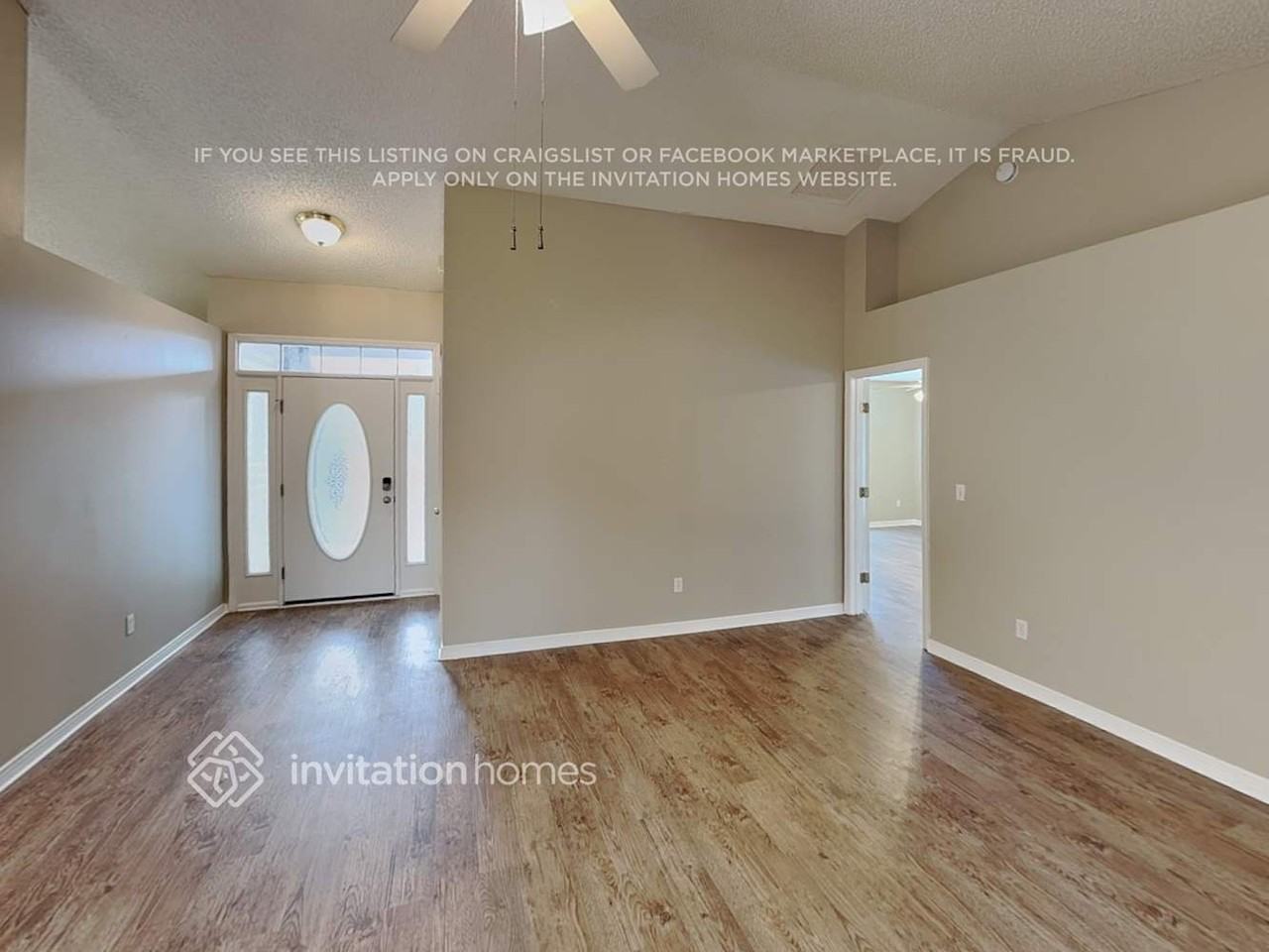 15582 Moss Hollow Dr - Photo 3 of 17