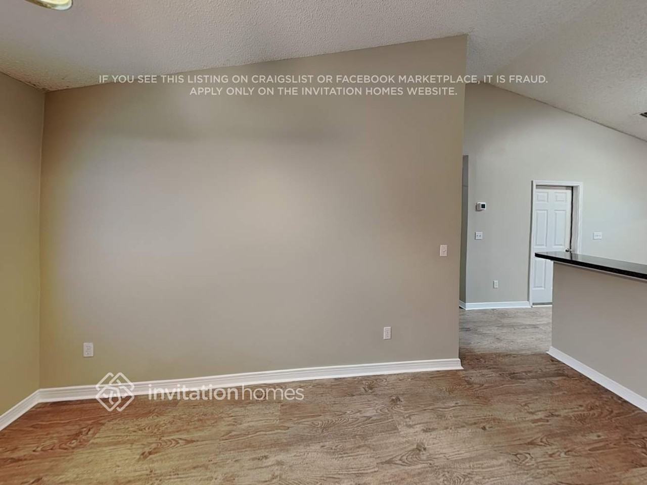 15582 Moss Hollow Dr - Photo 5 of 17