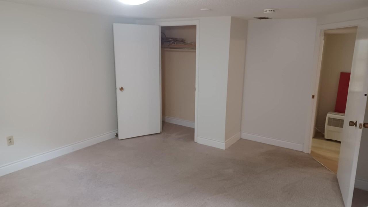 274 Thirtieth Street - Photo 7 of 23