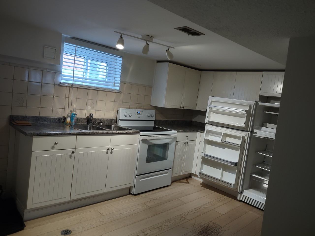 274 Thirtieth Street - Photo 2 of 23