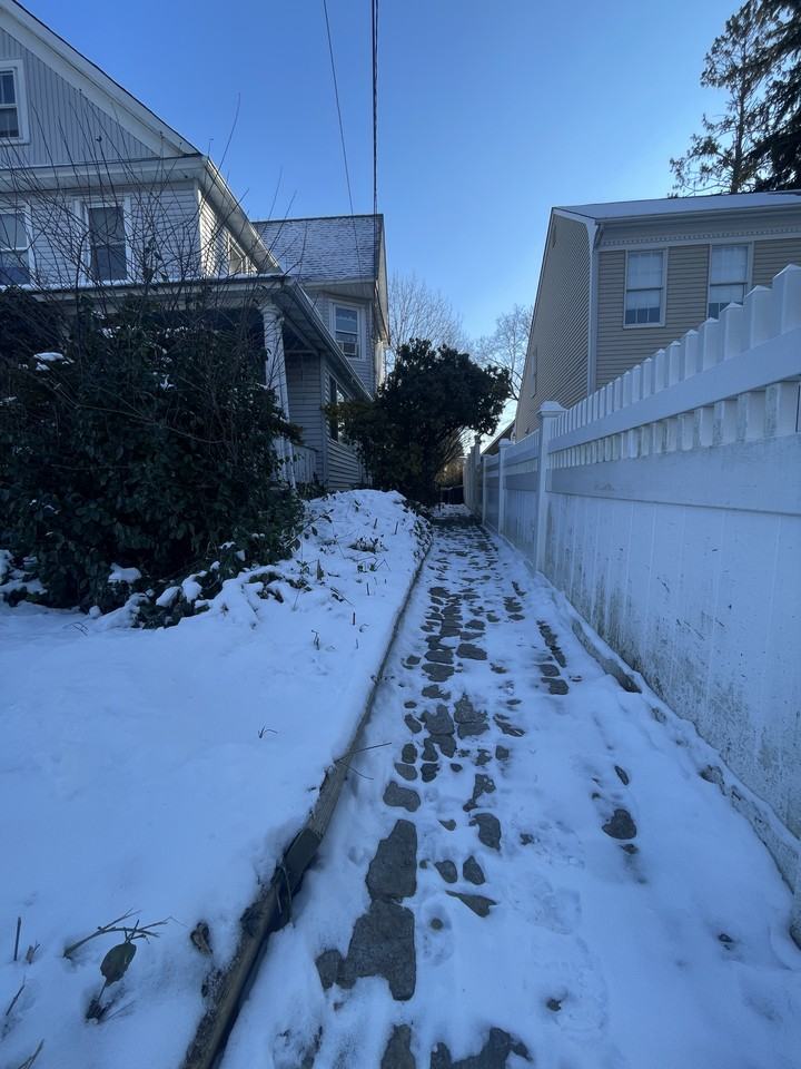 40 Maple Ave #A - Photo 2 of 15