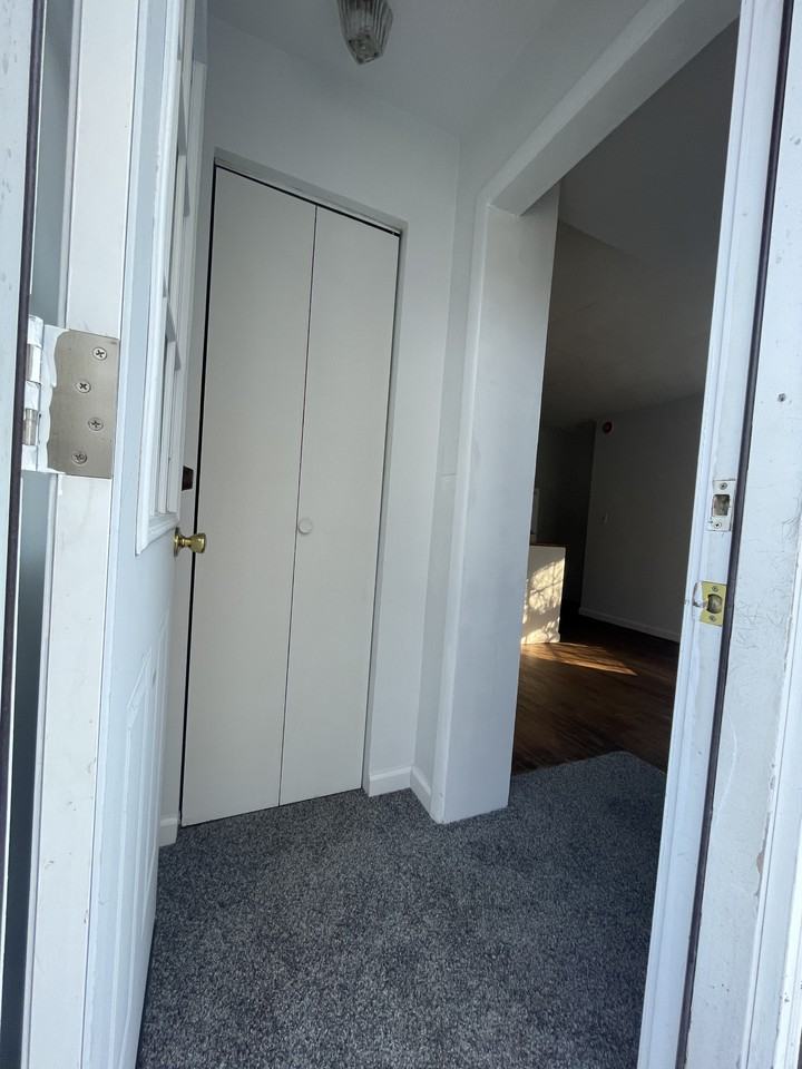 40 Maple Ave #A - Photo 3 of 15