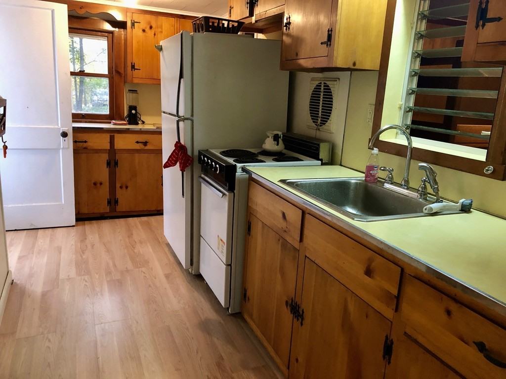 89 Thompson Rd #NA - Photo 2 of 9