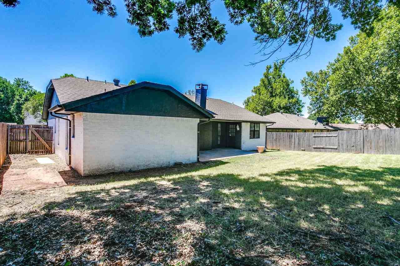 1521 E Main St #NA - Photo 2 of 19