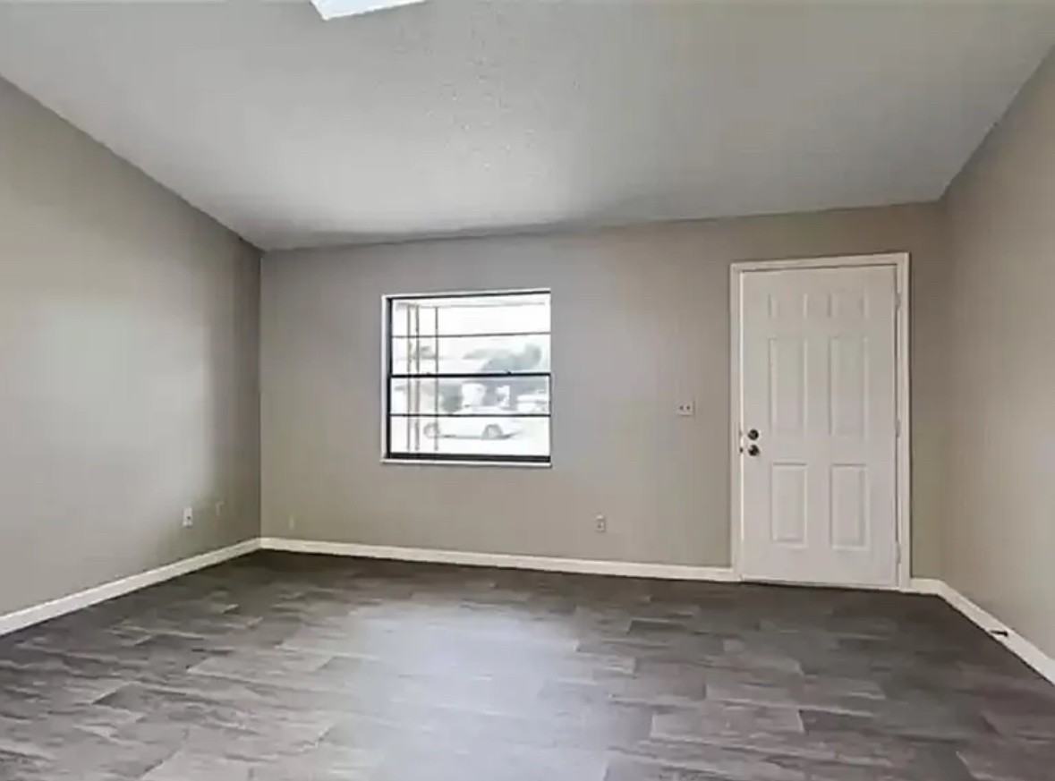 1001 Hartford Dr - Photo 3 of 10