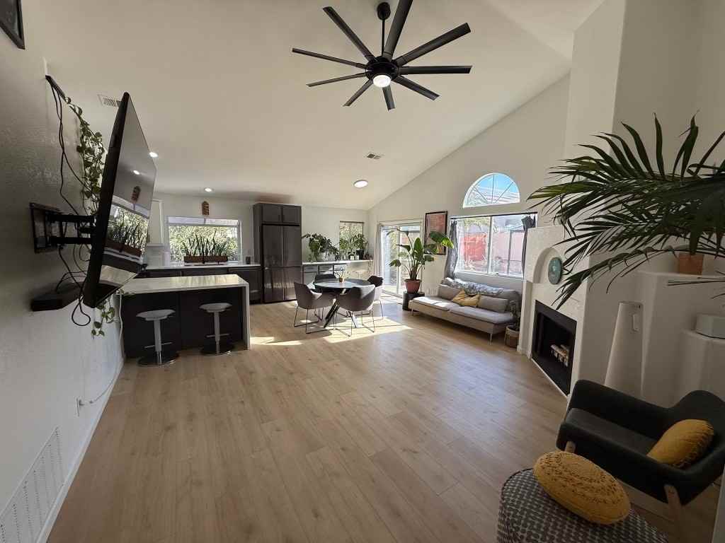 1800 E Newgrove St #NA - Photo 3 of 35