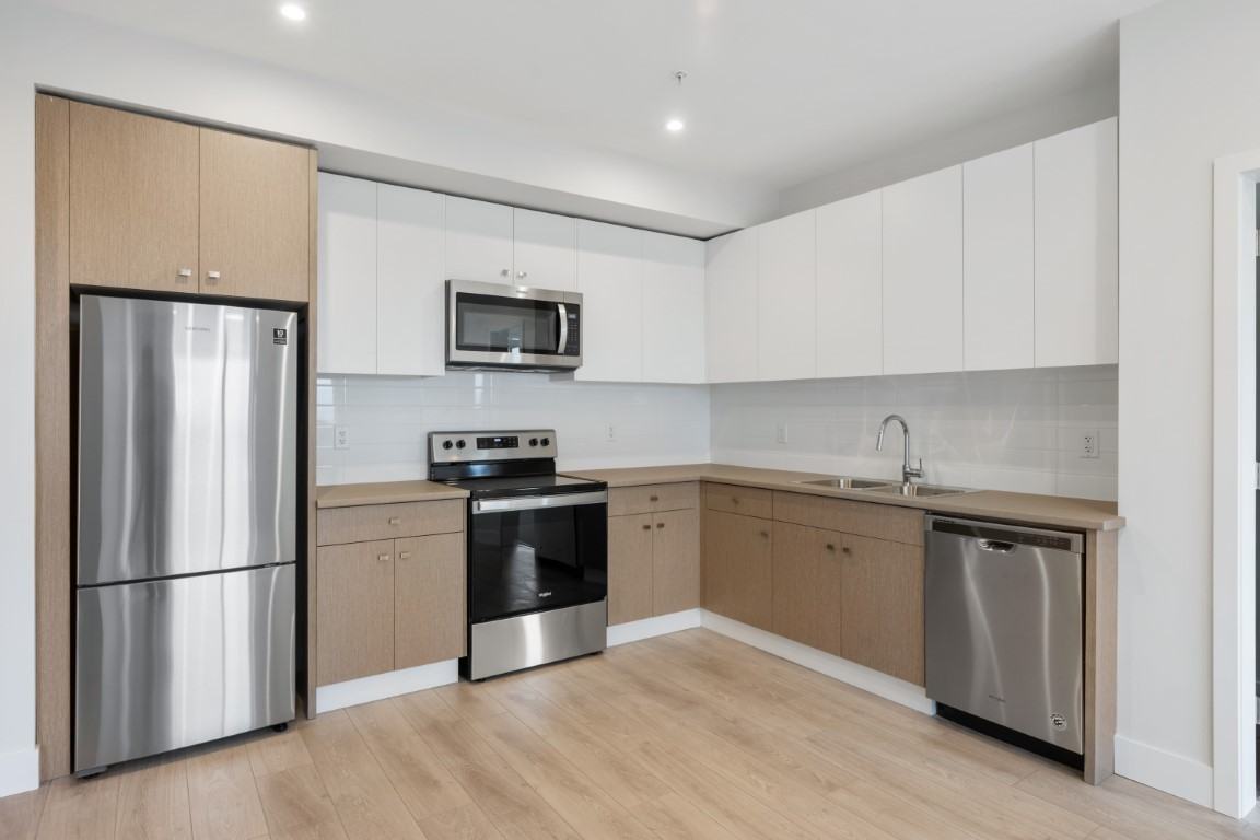 Cinema Condos Building 2 - Photo 2 of 17