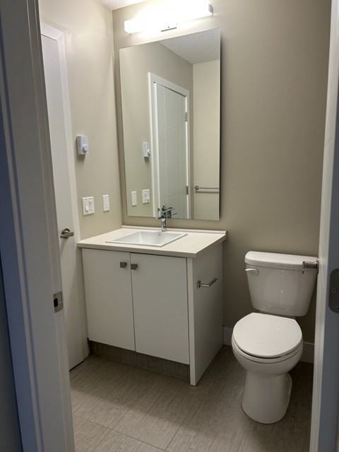 1948 Parallel Two Apartment - Photo 6 of 12