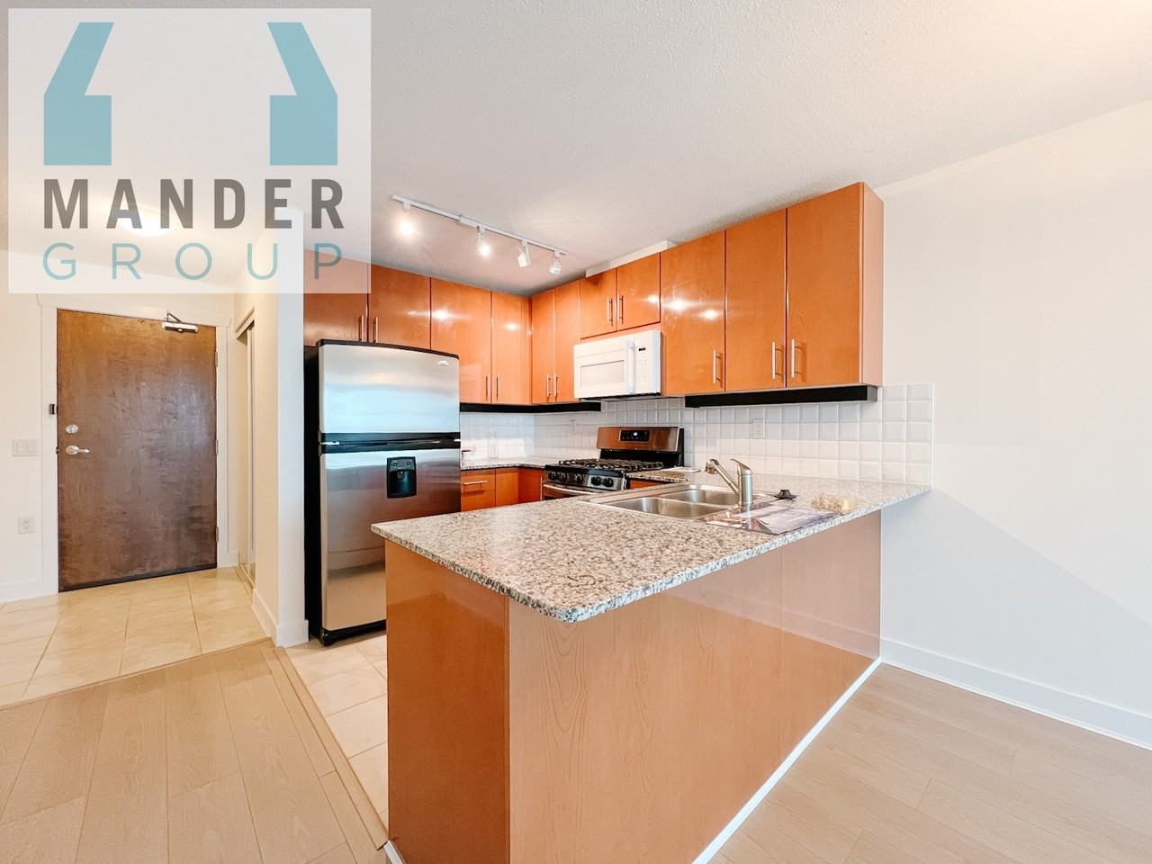 188 E. ESPLANADE - Photo 2 of 12