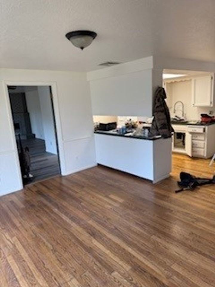 5150 Khyber Ave Se - Photo 3 of 19