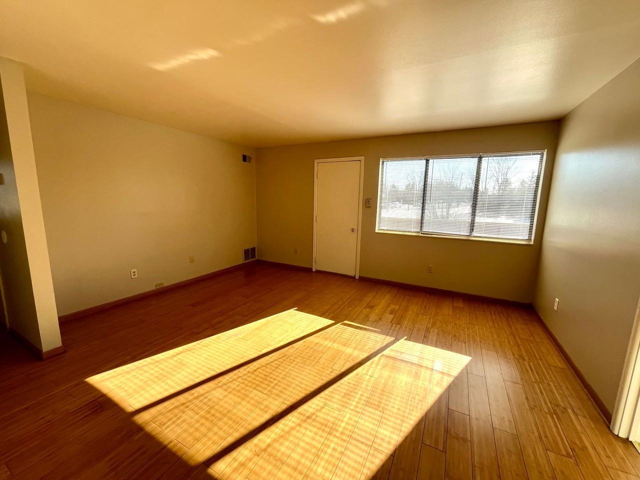 V651-655 - Photo 2 of 27