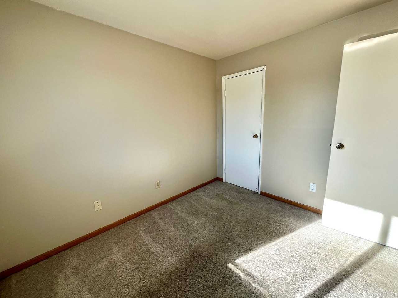 V651-655 - Photo 7 of 27