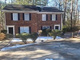 featured image of 3530 Southgate Way Se