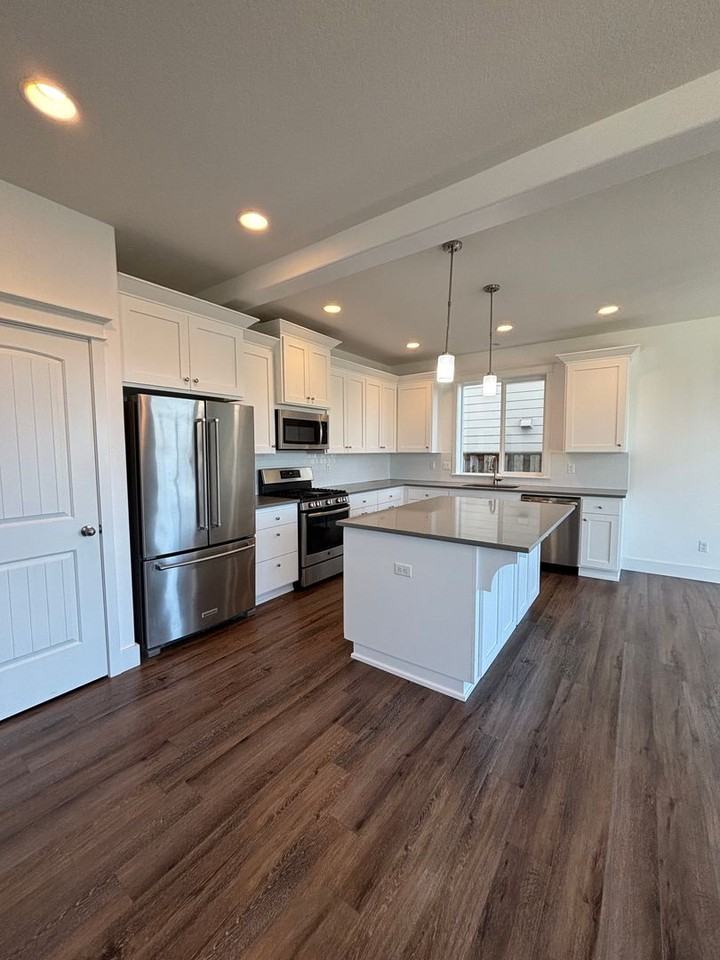 1805 North Daniel Drive - Photo 4 of 32