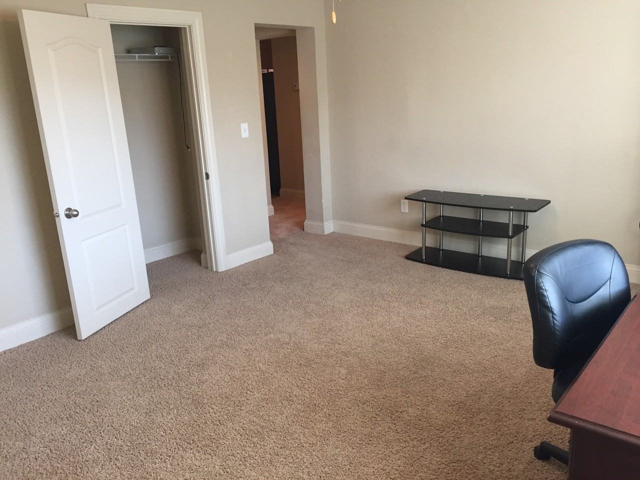 214 Grandview Ct - Photo 6 of 11