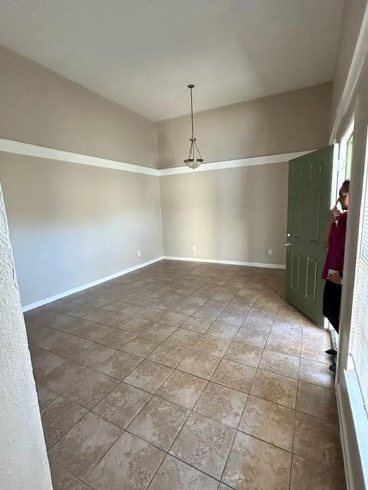Crossway Apartments - Photo 3 of 45