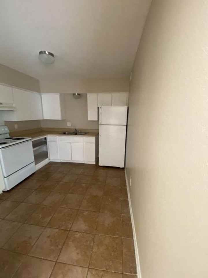 Crossway Apartments - Photo 4 of 50