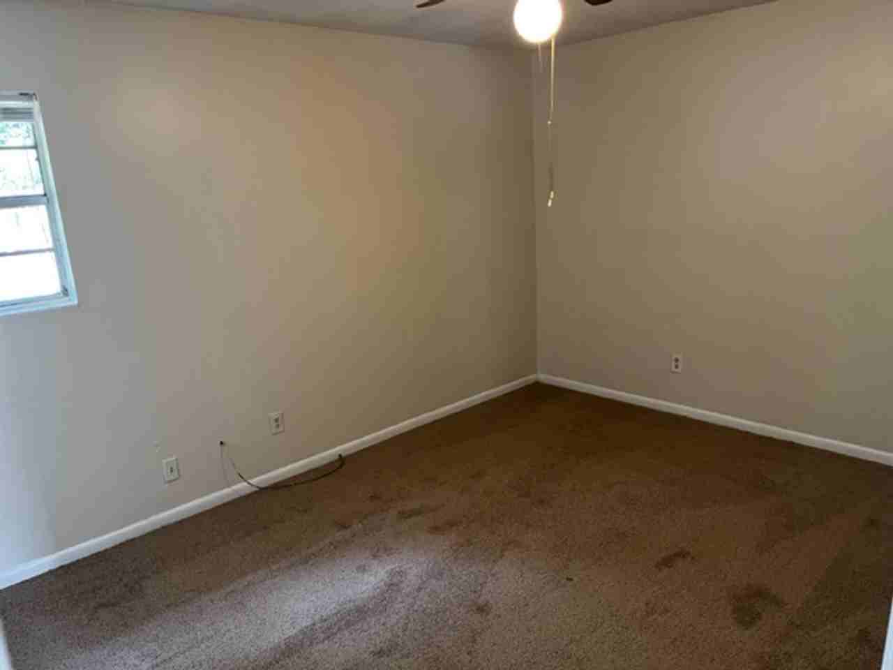 104 Lankford Cir - Photo 6 of 9