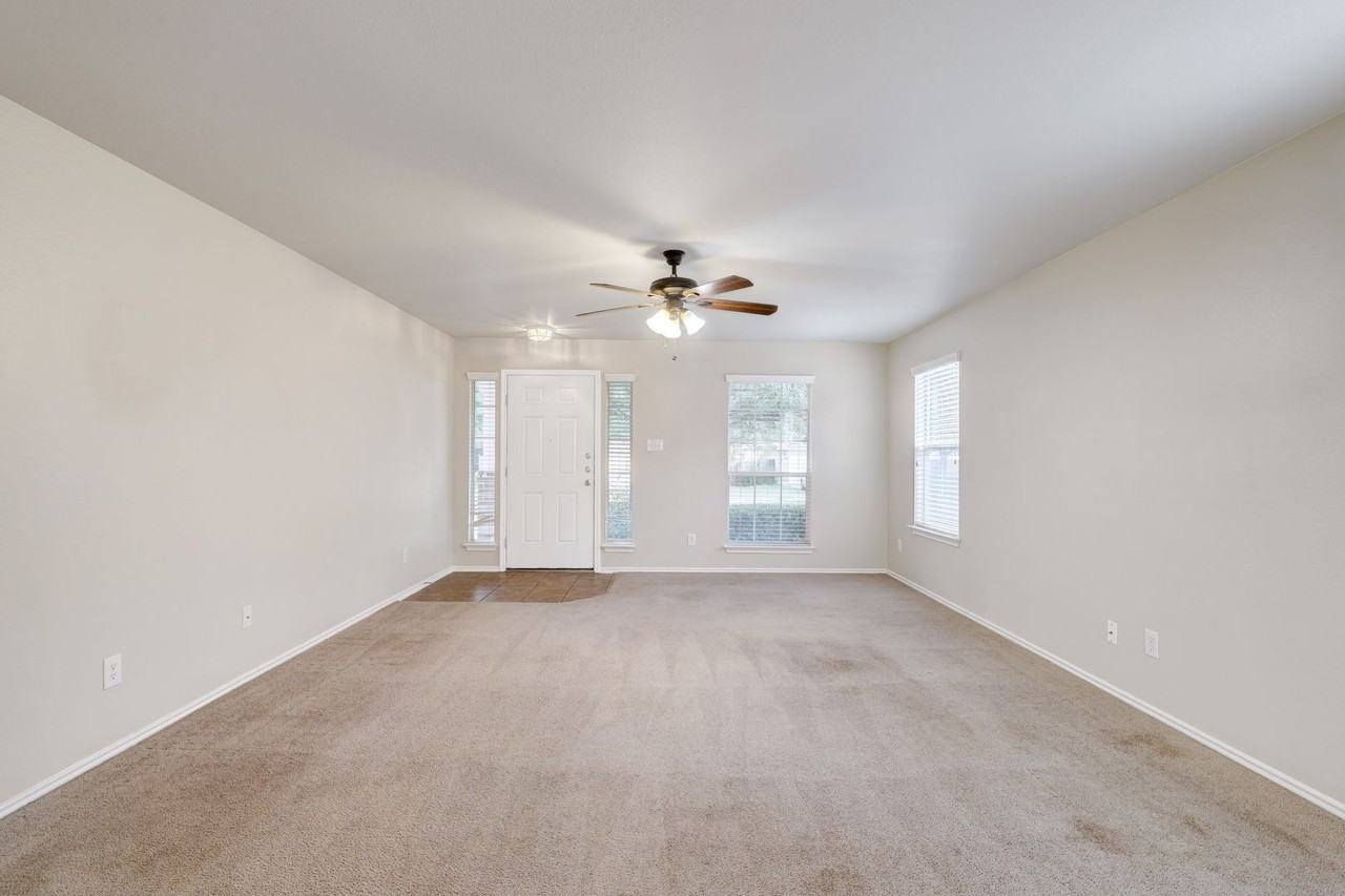 10248 Crystal Vw - Photo 2 of 26