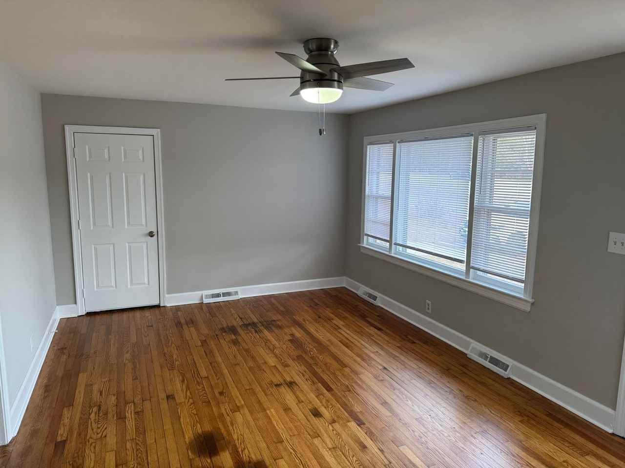 603 Sunnyside Ln W - Photo 2 of 13