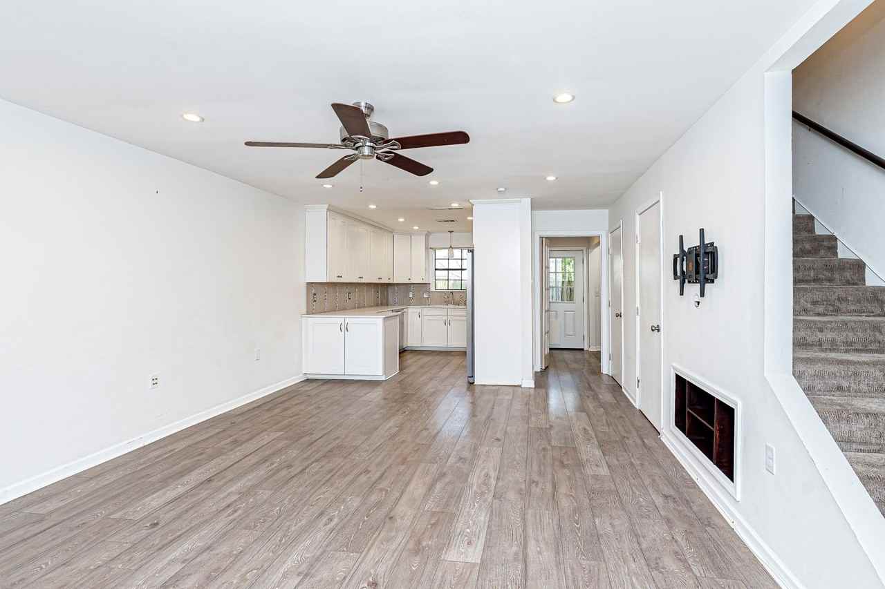 15848 Maison Orleans Ct - Photo 3 of 11