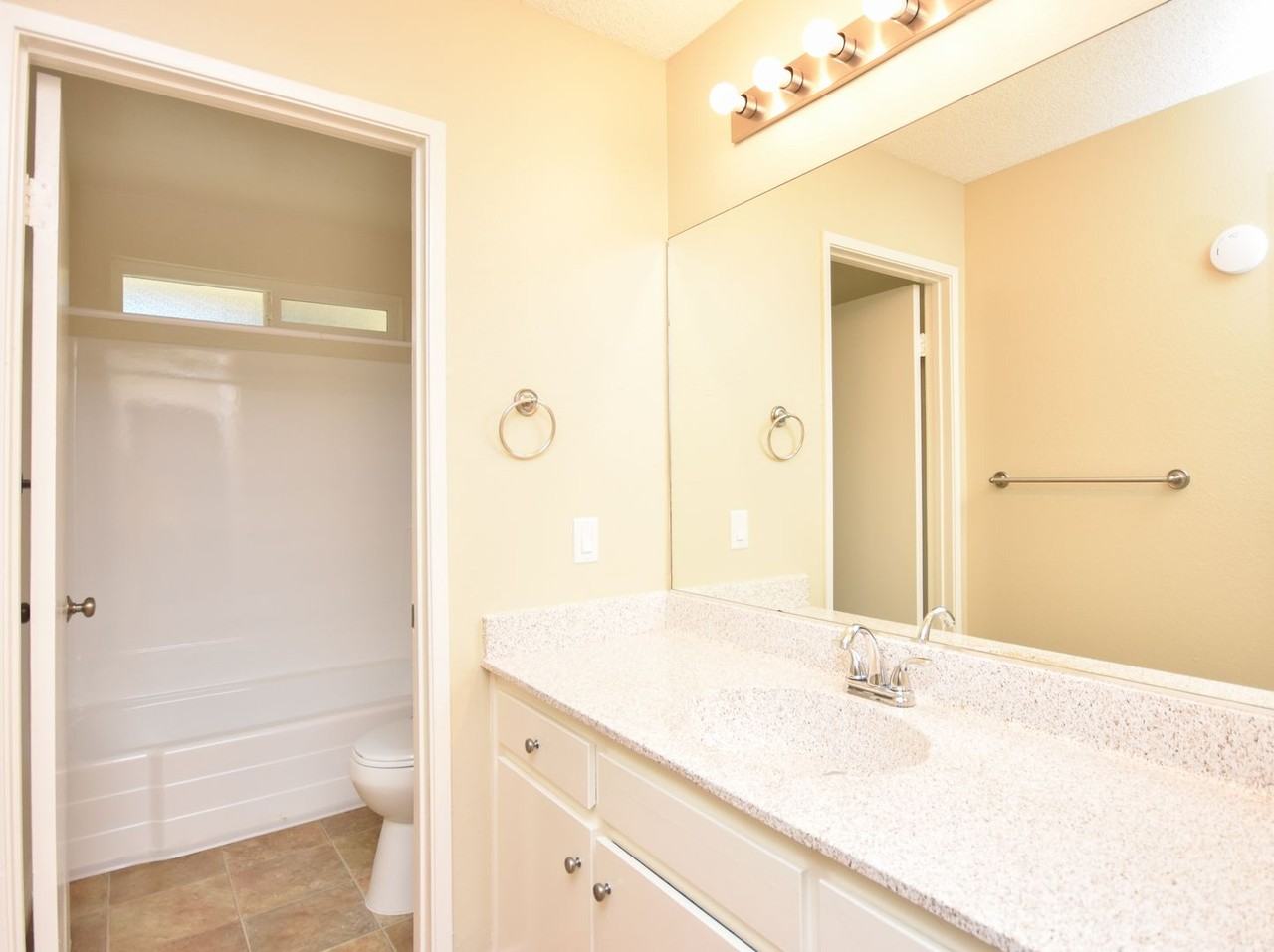 Villas de Laura Apts - Photo 7 of 36