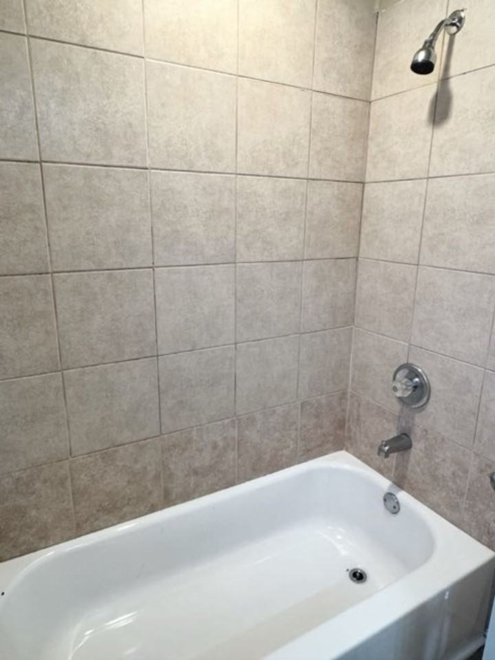 4305 Grandberry Avenue - Photo 6 of 9