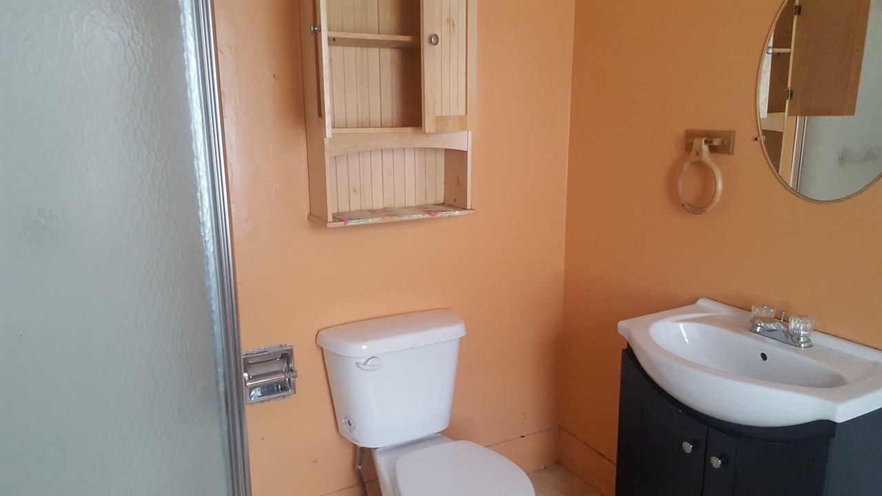 1100 S Dewey Ave - Photo 7 of 13