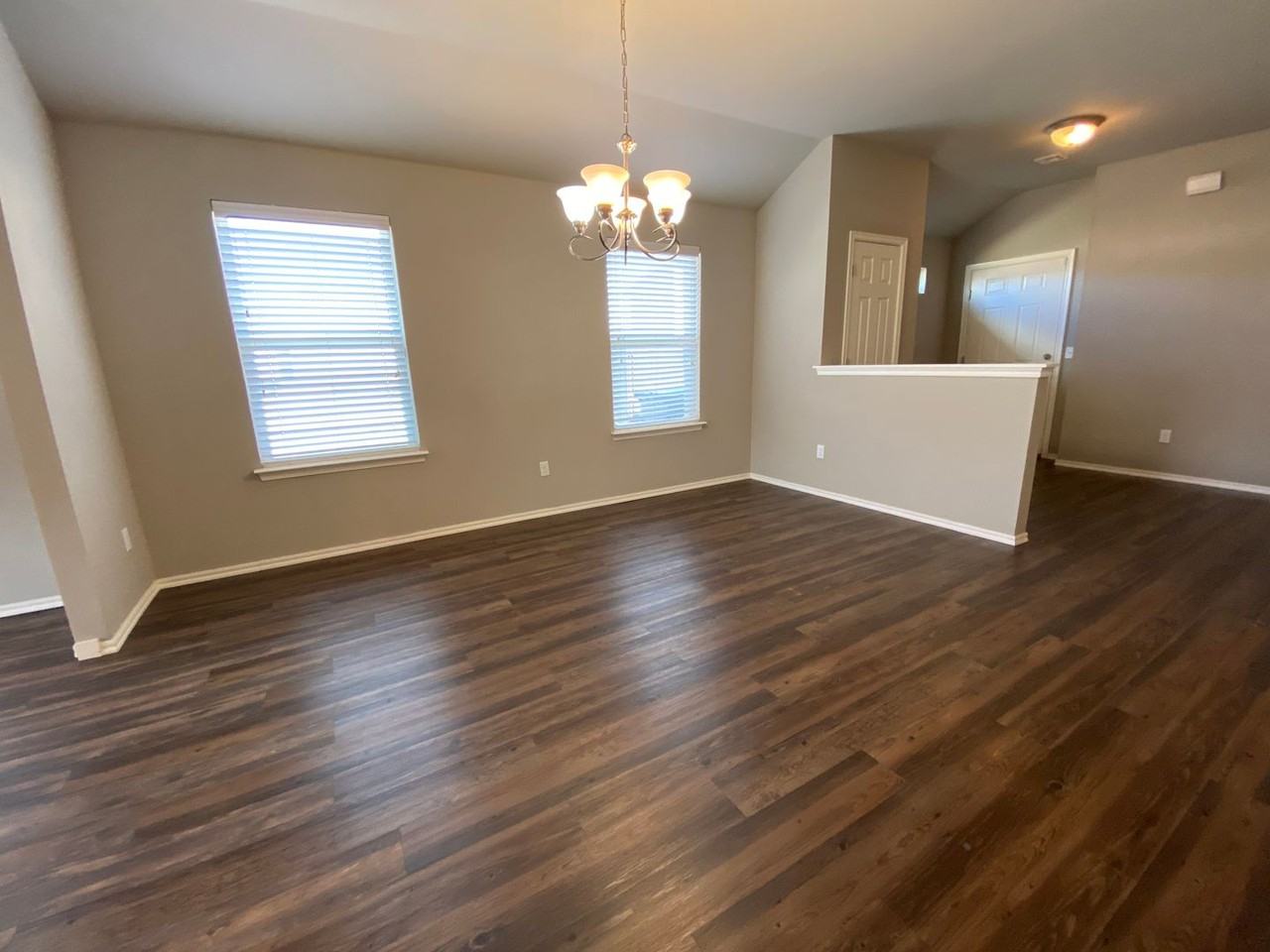 4517 Hunter Blvd - Photo 7 of 36
