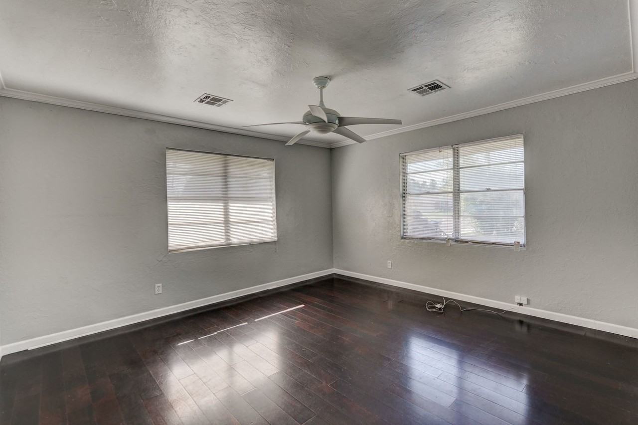 2602 Nw 50th St - Photo 2 of 50