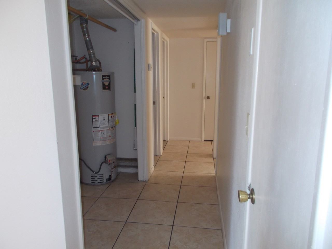 861 Catalina Dr - Photo 6 of 15