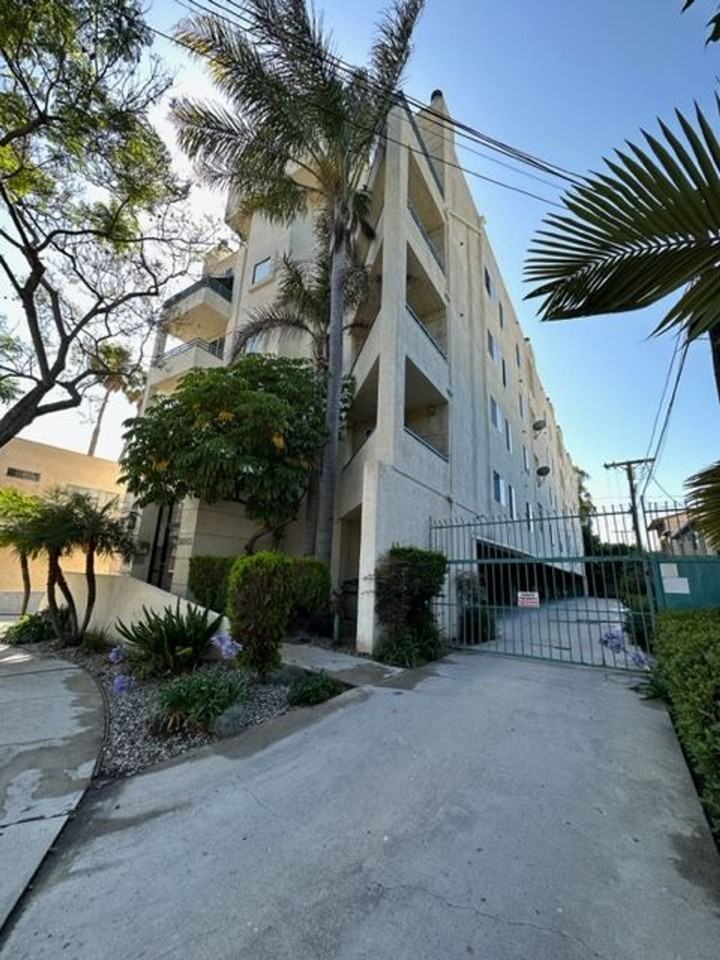 OPEN HOUSE SATURDAY AND SUNDAY - Photo 3 of 3