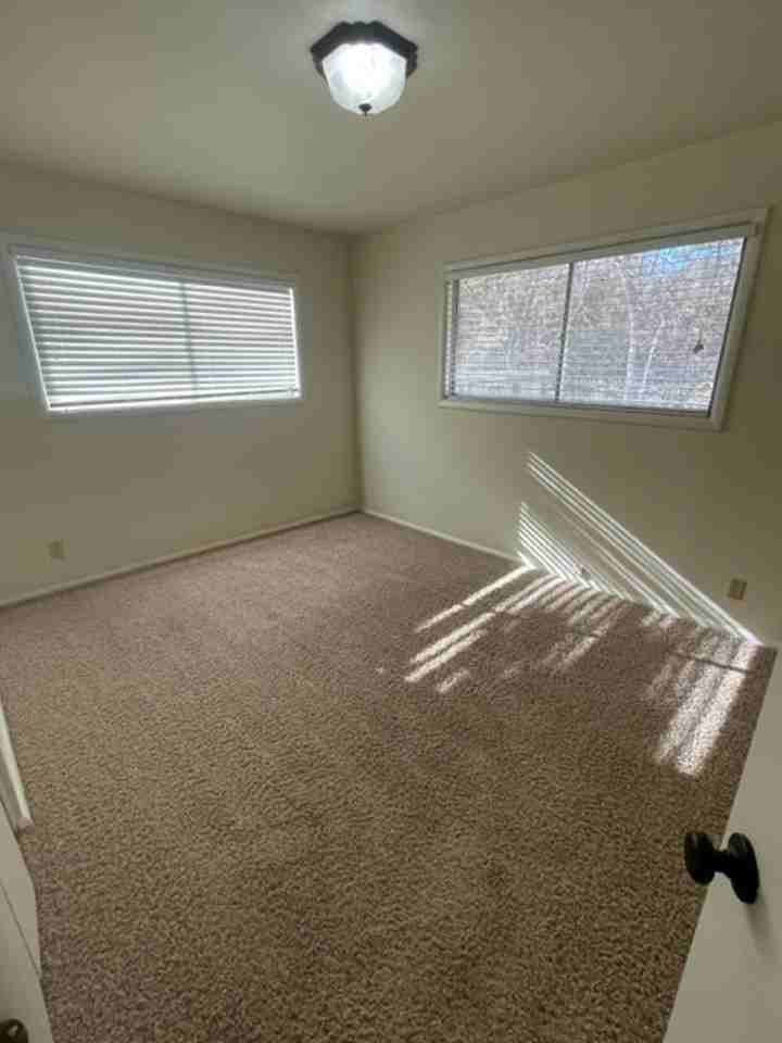 509 Yale Dr - Photo 6 of 14