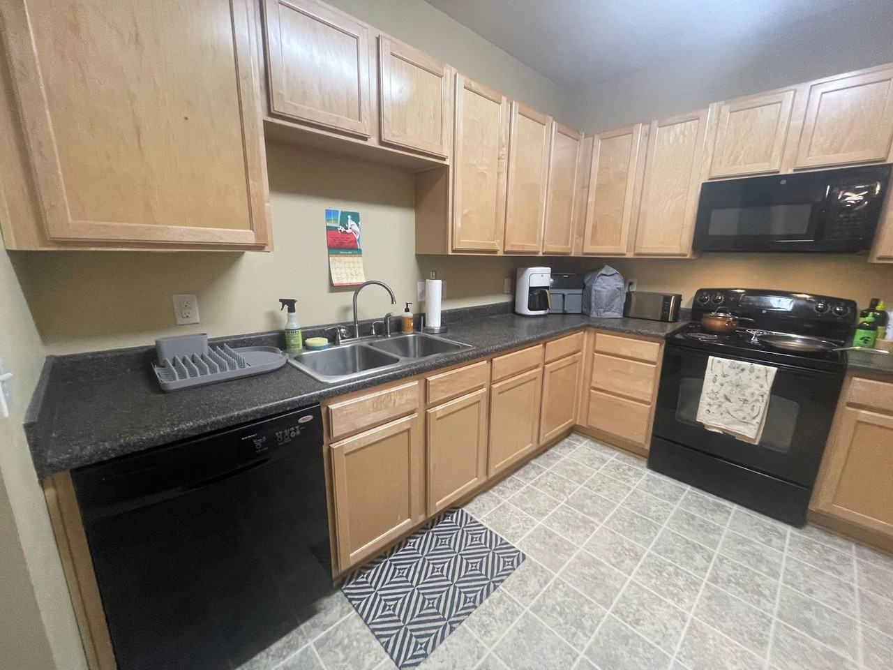 190 Eli Hartley Dr - Photo 5 of 19