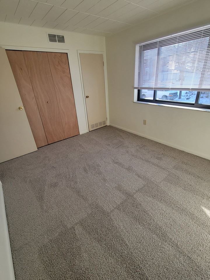 Crafton Apartments - Photo 5 of 14