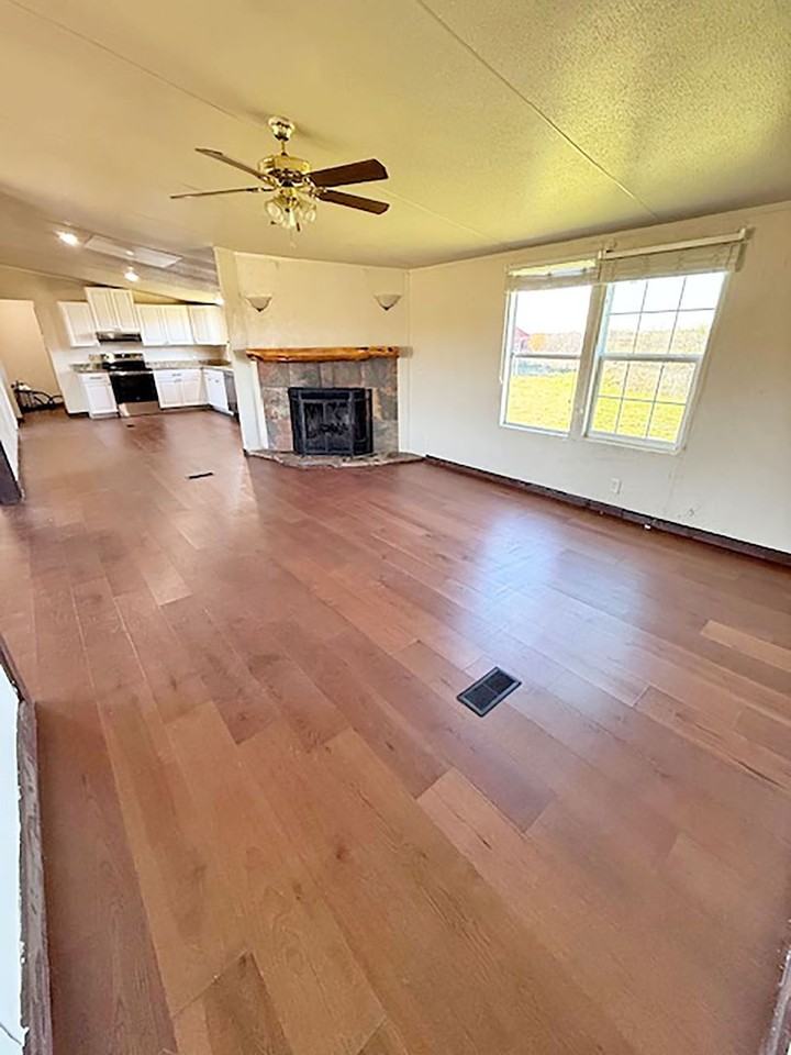 348 Coyote Trl - Photo 5 of 27