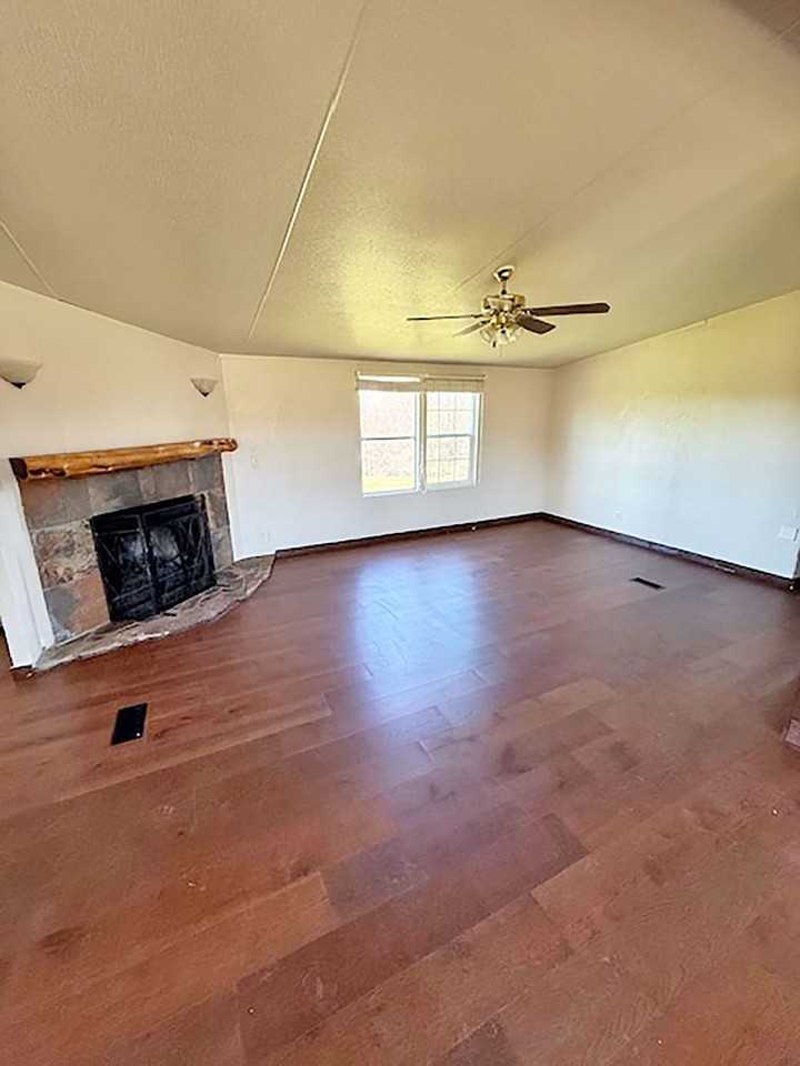 348 Coyote Trl - Photo 6 of 27