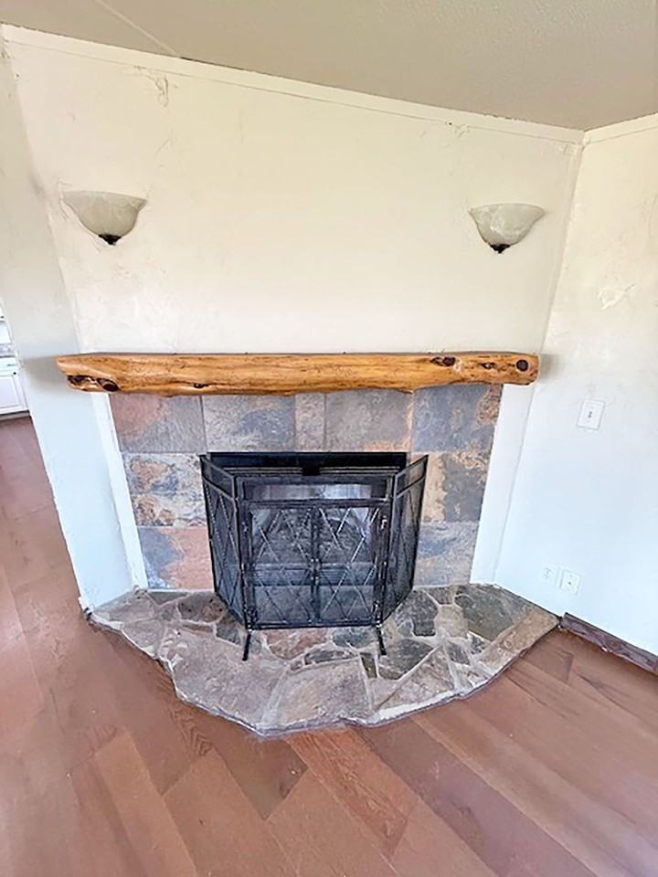 348 Coyote Trl - Photo 7 of 27