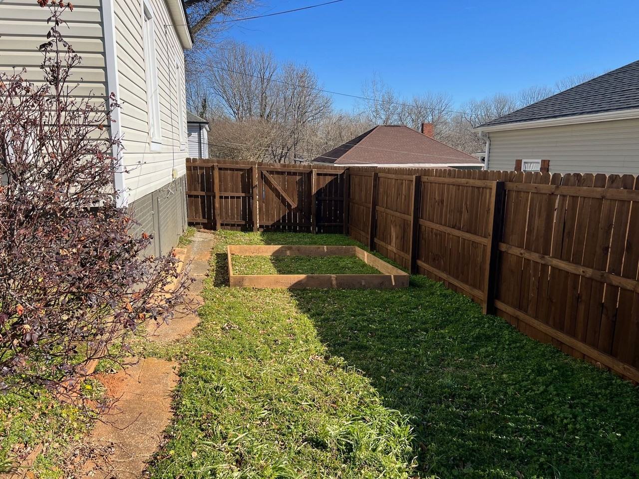 15 1st St #1 - Photo 4 of 12