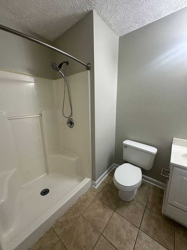 2340 Locust Grove Cir Ne - Photo 2 of 24