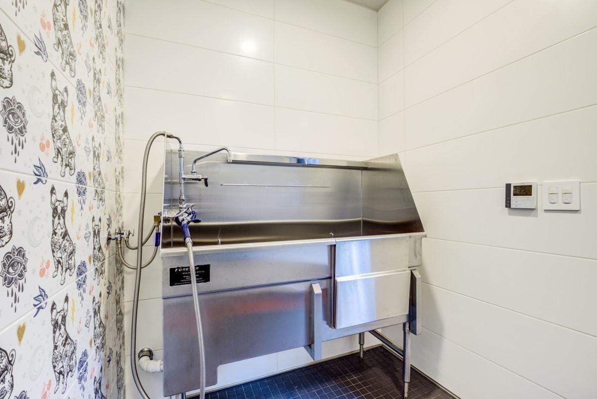 295 29th St - Photo 4 of 18