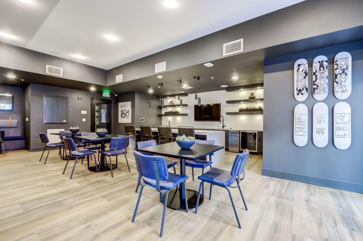 295 29th St - Photo 4 of 18