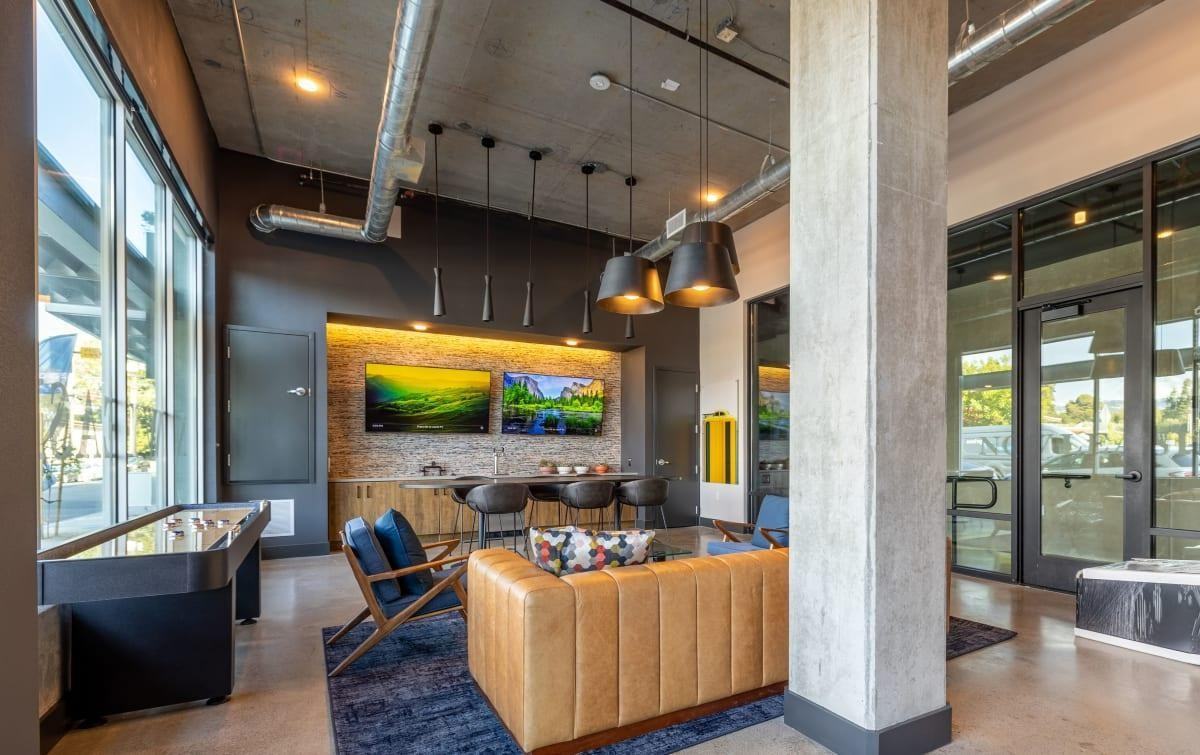 295 29th St - Photo 5 of 18