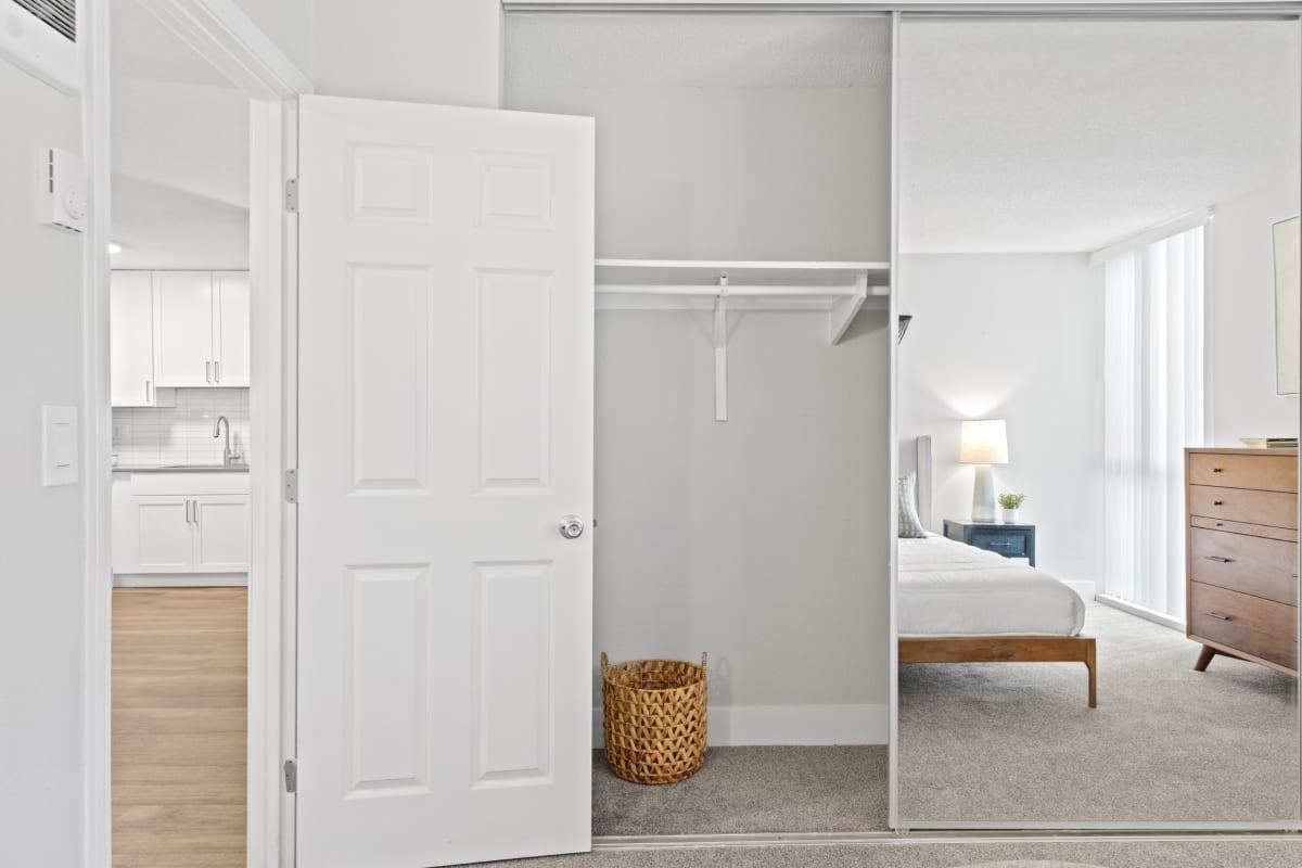 5353 Baltimore Dr - Photo 3 of 33