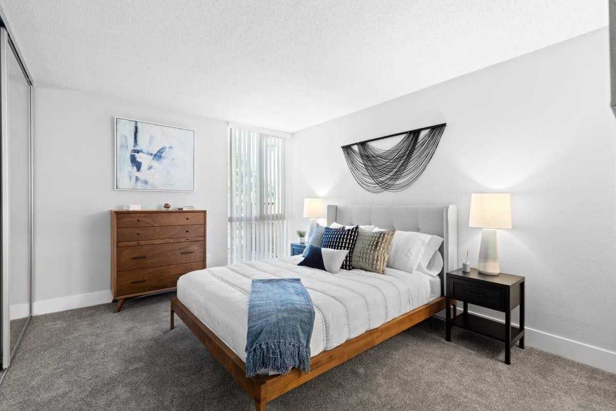 5353 Baltimore Dr - Photo 5 of 33