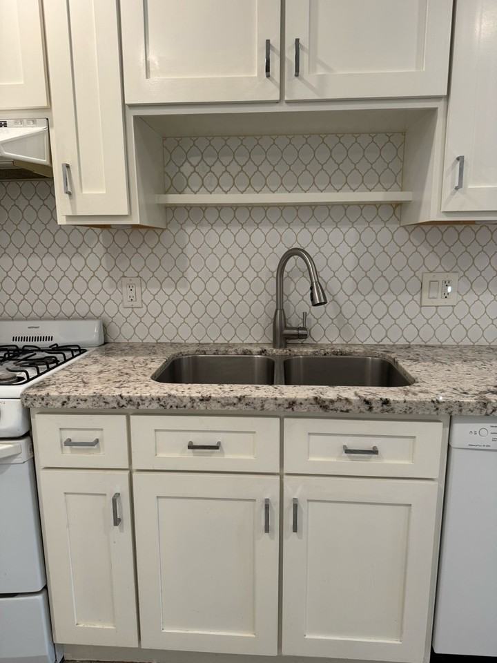 940 E Tempe Dr - Photo 3 of 11