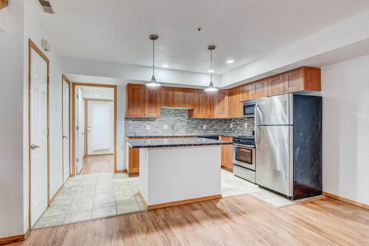 2535 Spruce St #D - Photo 7 of 26