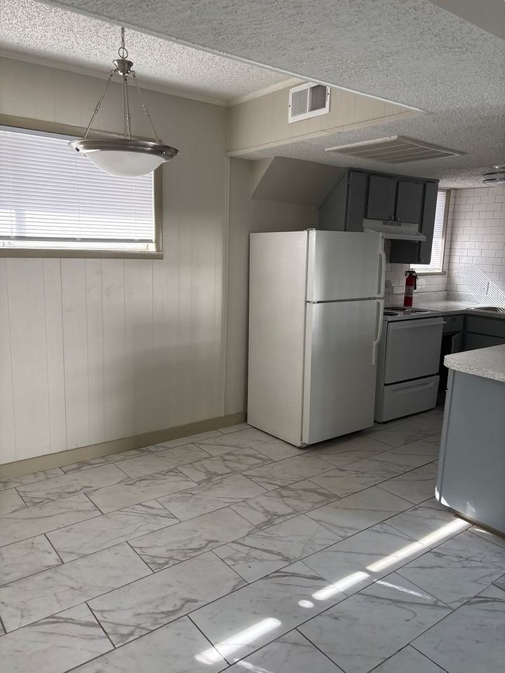 Commerce Village Apartments - Photo 2 of 30